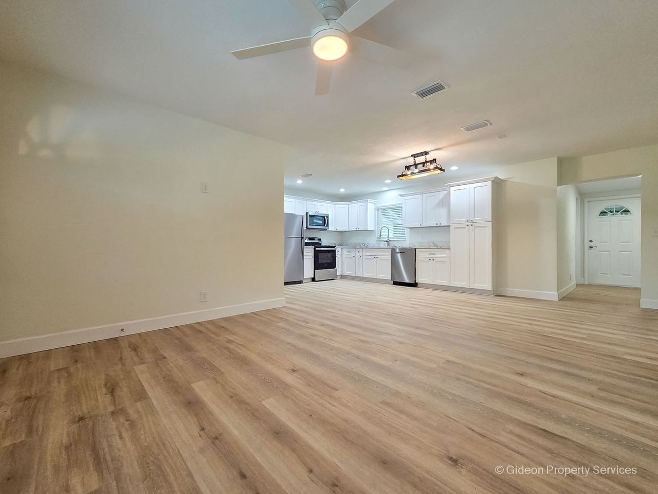 13707 Nw 141st Pl - Photo 6 of 34