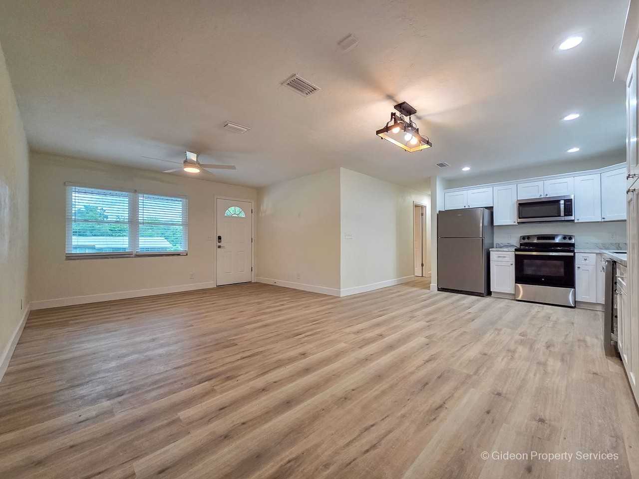 13707 Nw 141st Pl - Photo 7 of 34