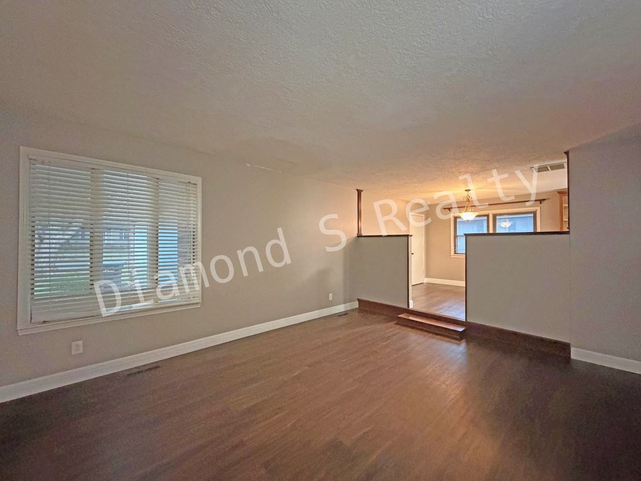 3417 S Virginia Ave - Photo 3 of 26