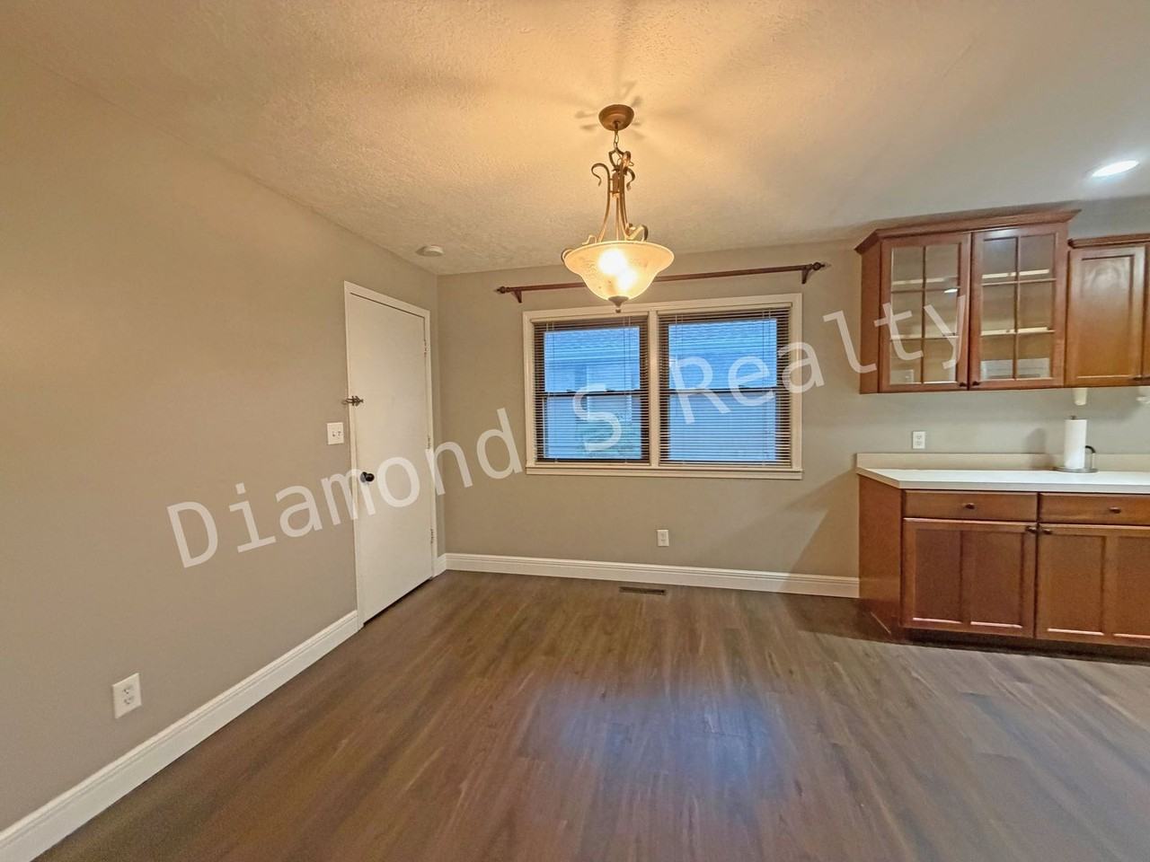 3417 S Virginia Ave - Photo 7 of 26