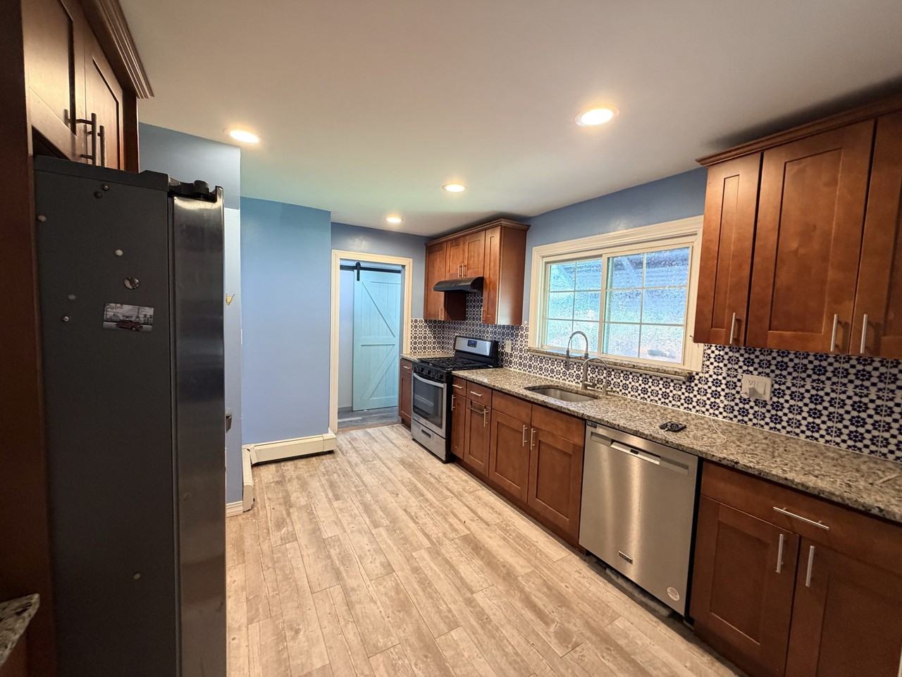 50 W Hills Rd #1 - Photo 4 of 10