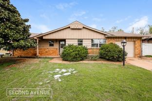 6328 N Hammond Ave - Photo 1 of 1