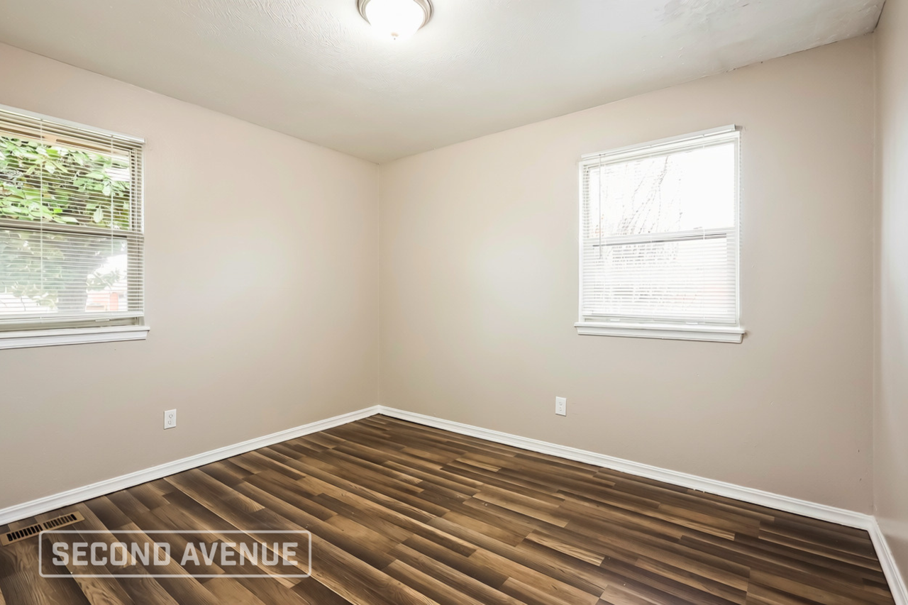 6328 N Hammond Ave - Photo 7 of 15