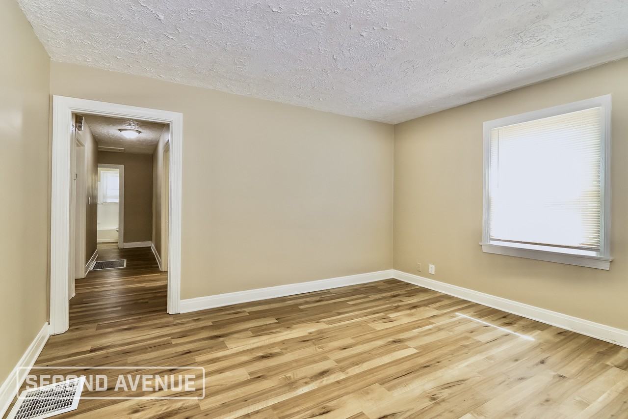 651 S 37th St - Photo 4 of 22