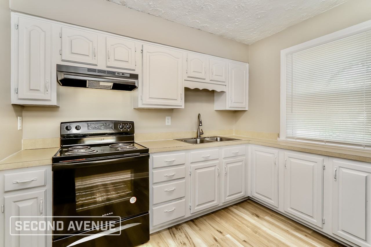 651 S 37th St - Photo 6 of 22