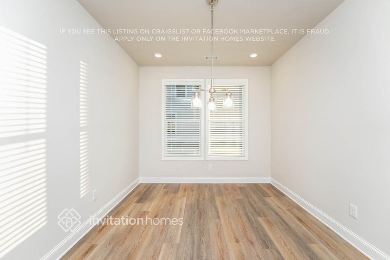 141 Katherine St - Photo 6 of 23