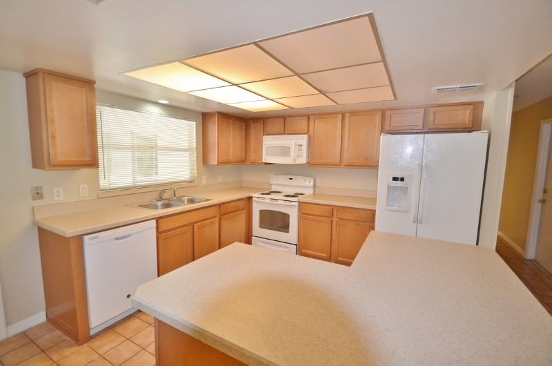 6916 Sugarbush Dr - Photo 2 of 10