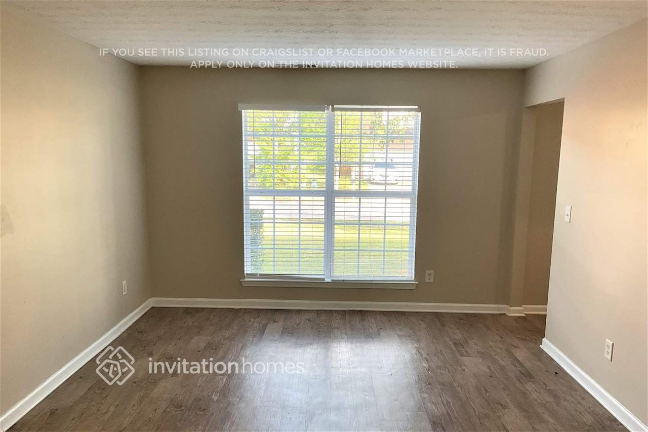 1027 Lear Dr - Photo 5 of 24