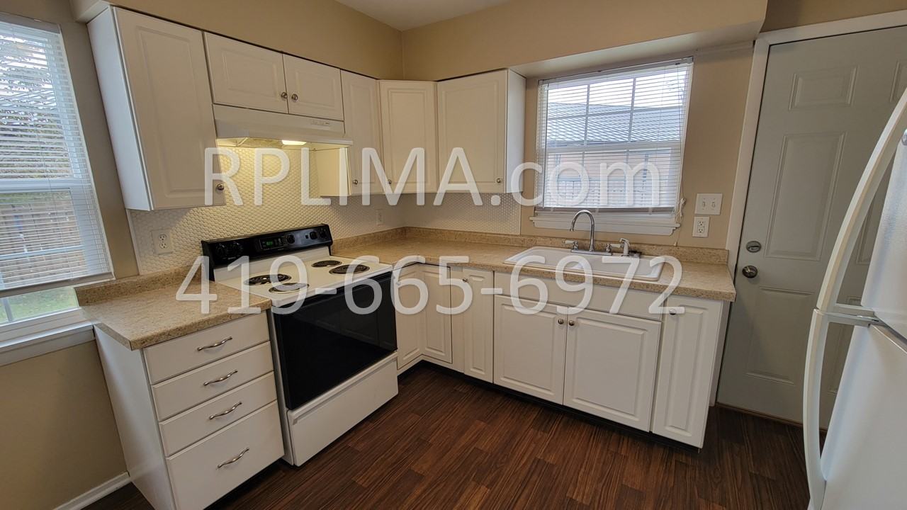 540 S Collins Ave #1 - Photo 2 of 9