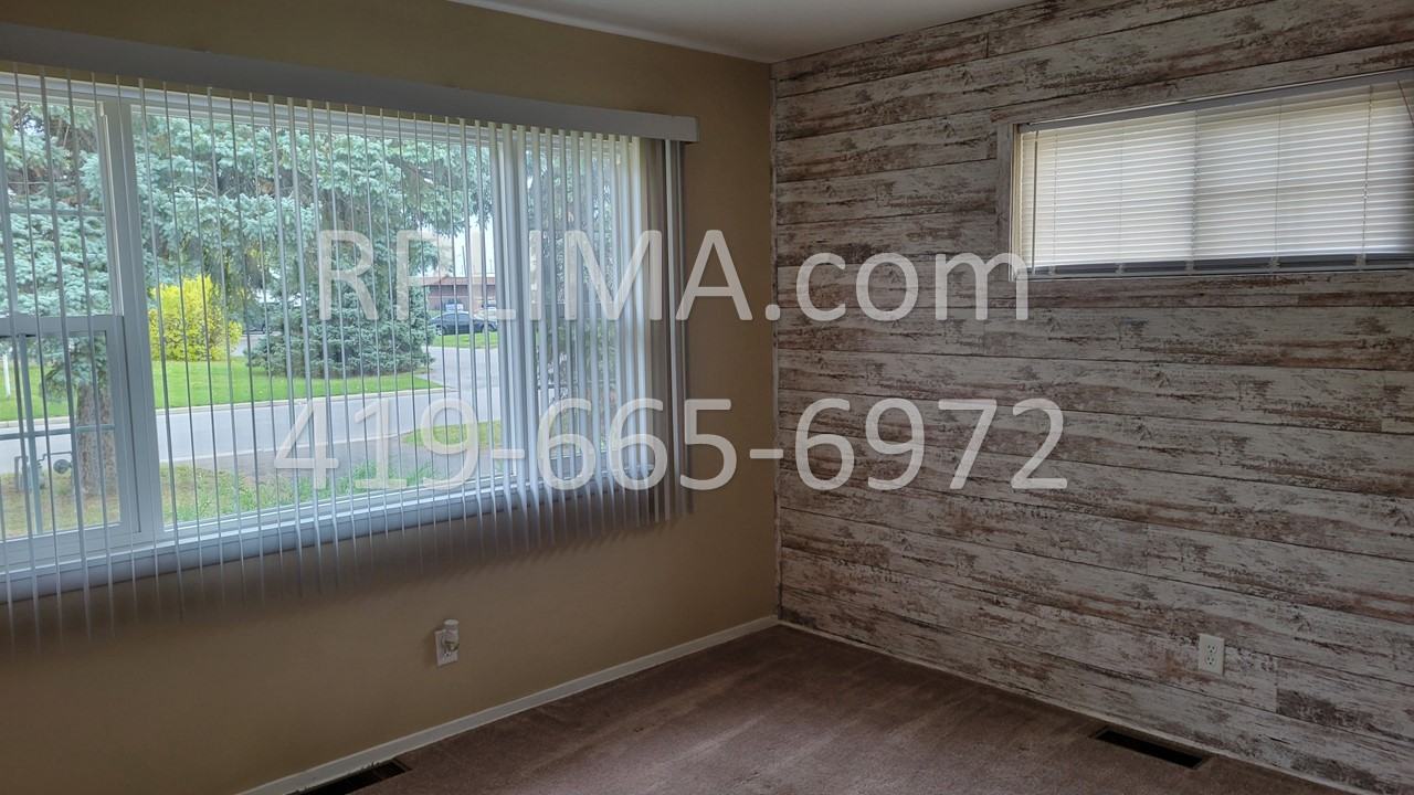 540 S Collins Ave #1 - Photo 4 of 9