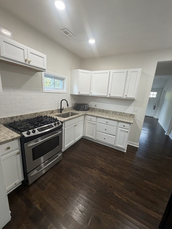 5814 Ne Gunn Ave #1 - Photo 3 of 15