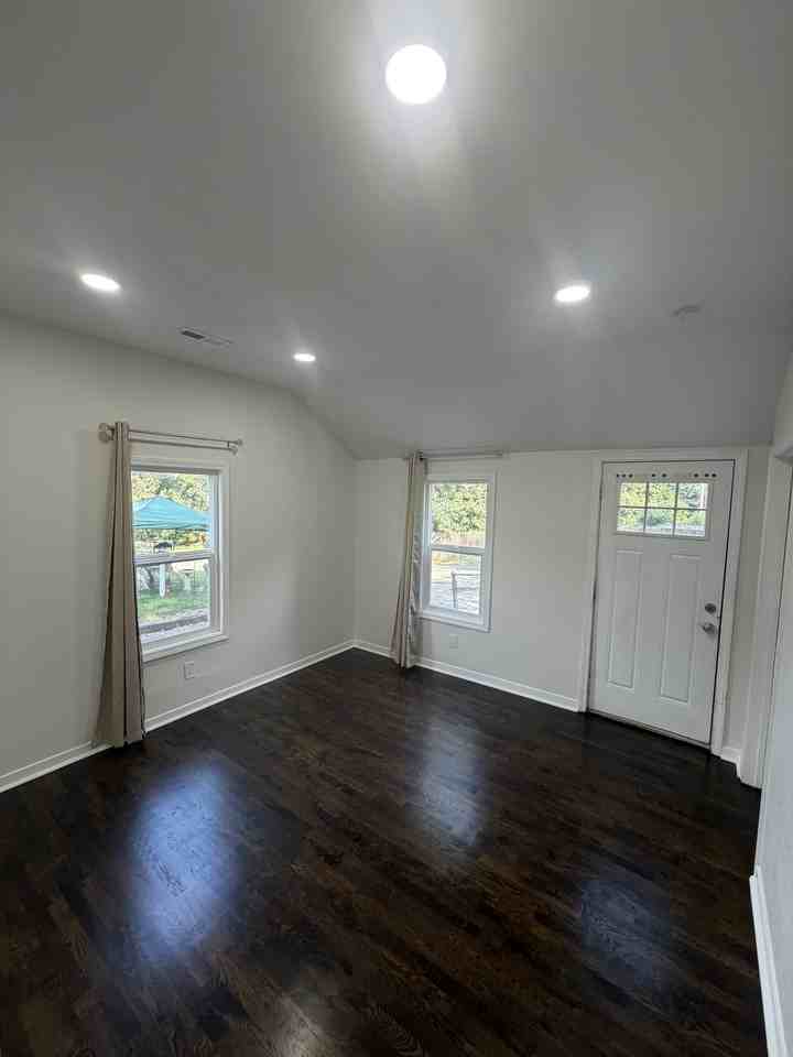 5814 Ne Gunn Ave #1 - Photo 6 of 15
