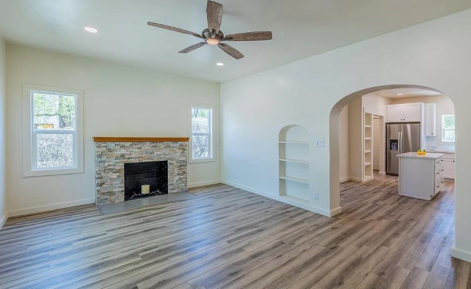 2646 E 5th St #1 - Photo 2 of 32