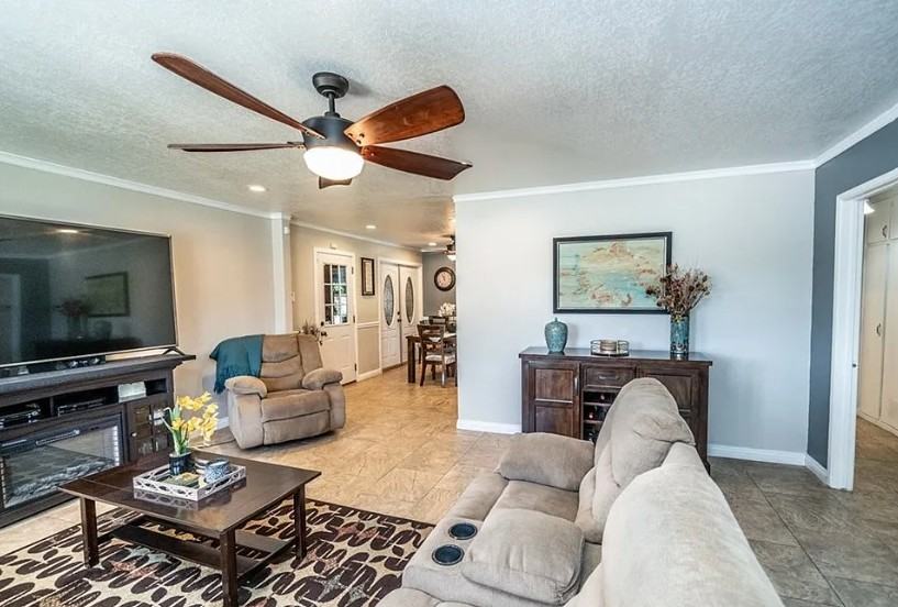 215 S Florette St #1 - Photo 4 of 32