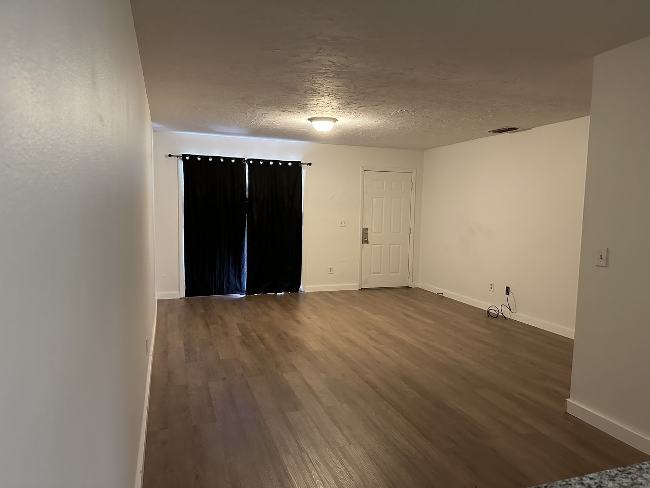 2931 Se 52nd Ave #C - Photo 4 of 17