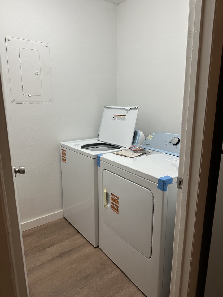 2931 Se 52nd Ave #C - Photo 5 of 17