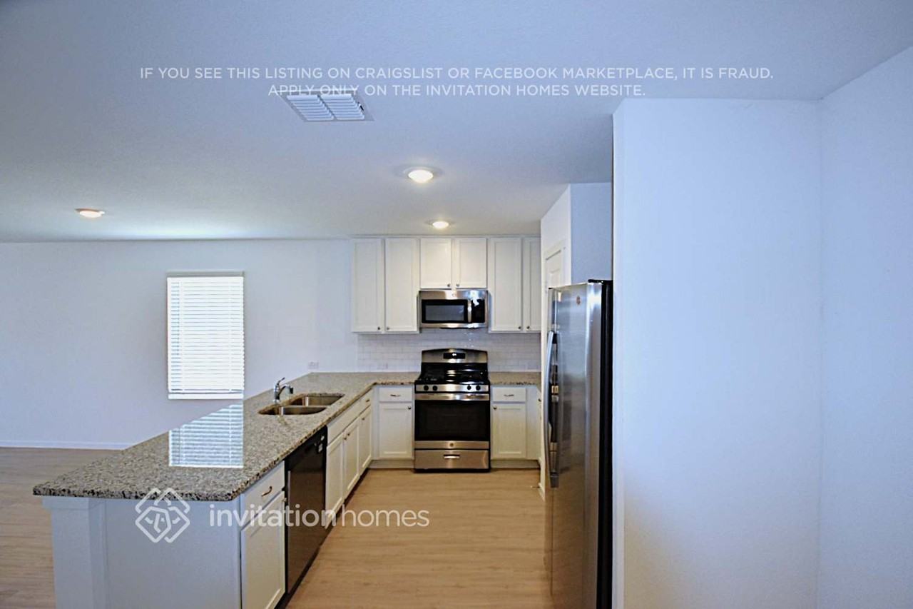 7101 Landings Edge Rd - Photo 6 of 23