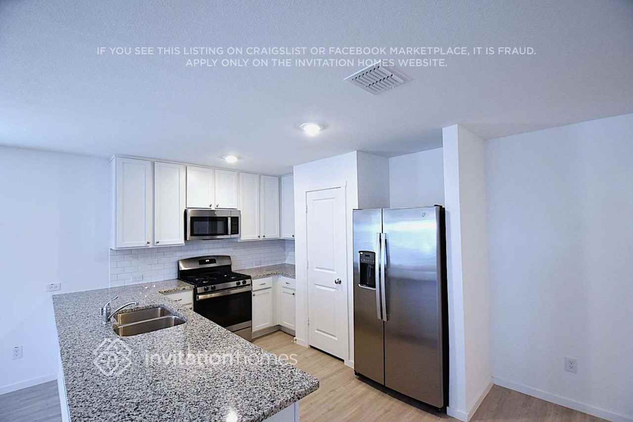 7101 Landings Edge Rd - Photo 7 of 23