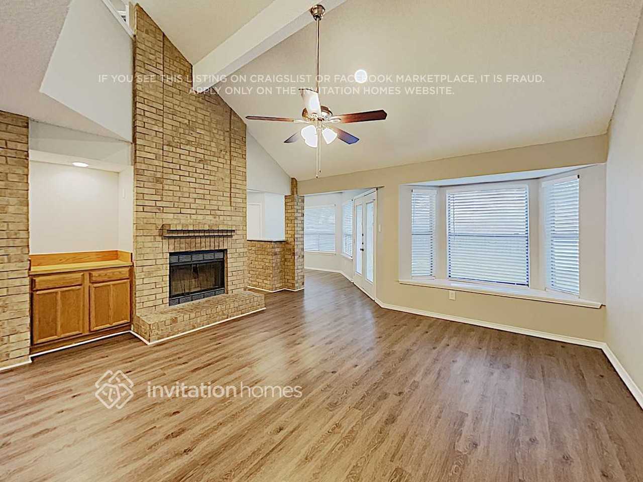 2414 Claremont Dr - Photo 4 of 17