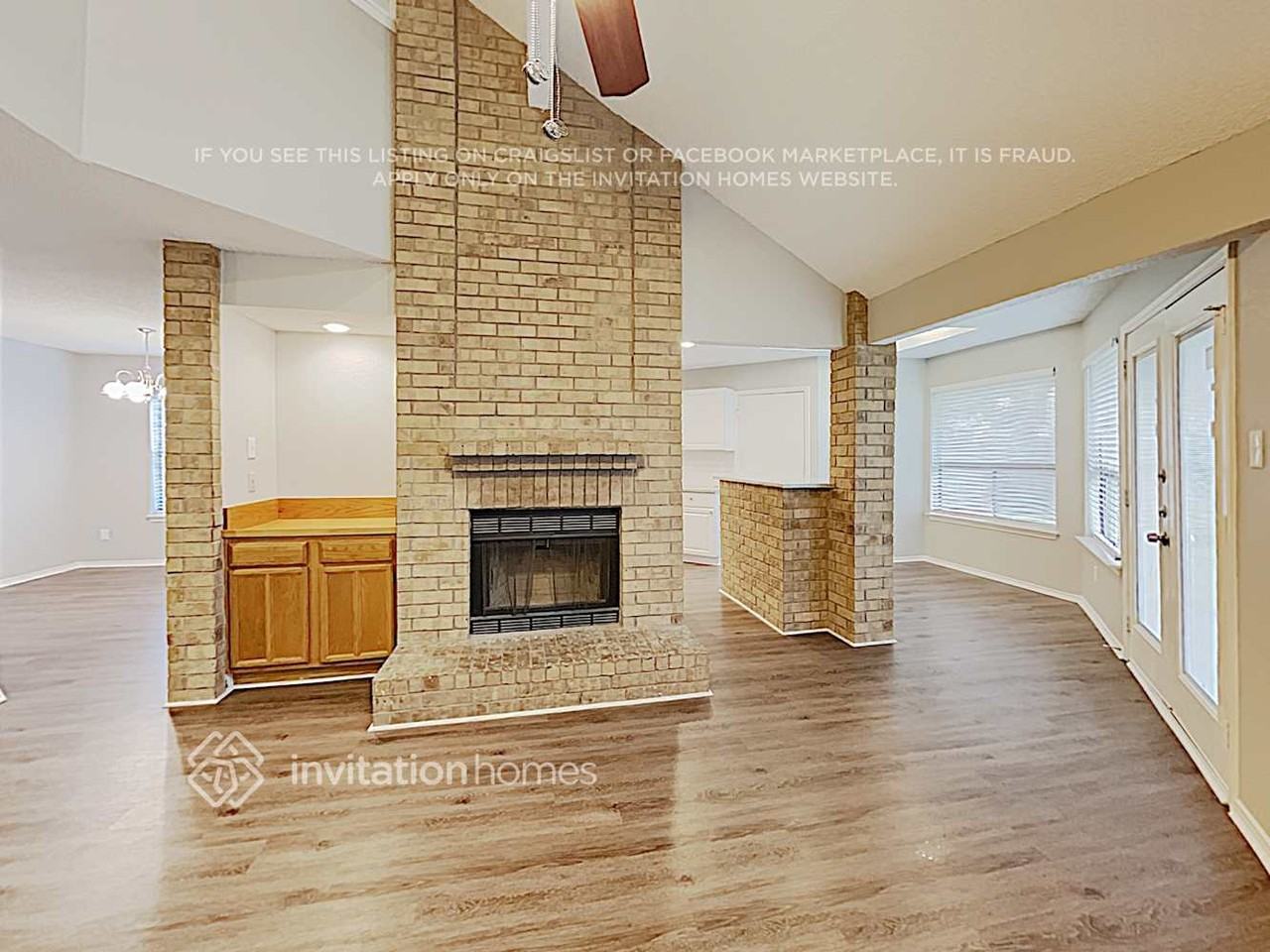 2414 Claremont Dr - Photo 6 of 17