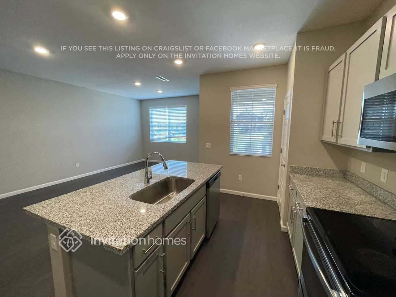 1868 S Flat Rock Way - Photo 4 of 22