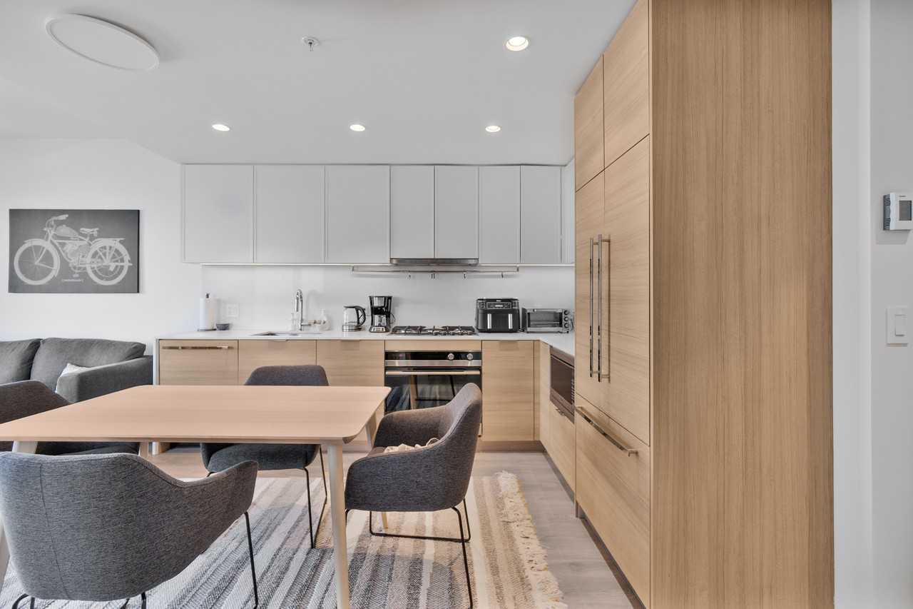 1045 Austin Avenue #1806 - Photo 3 of 35