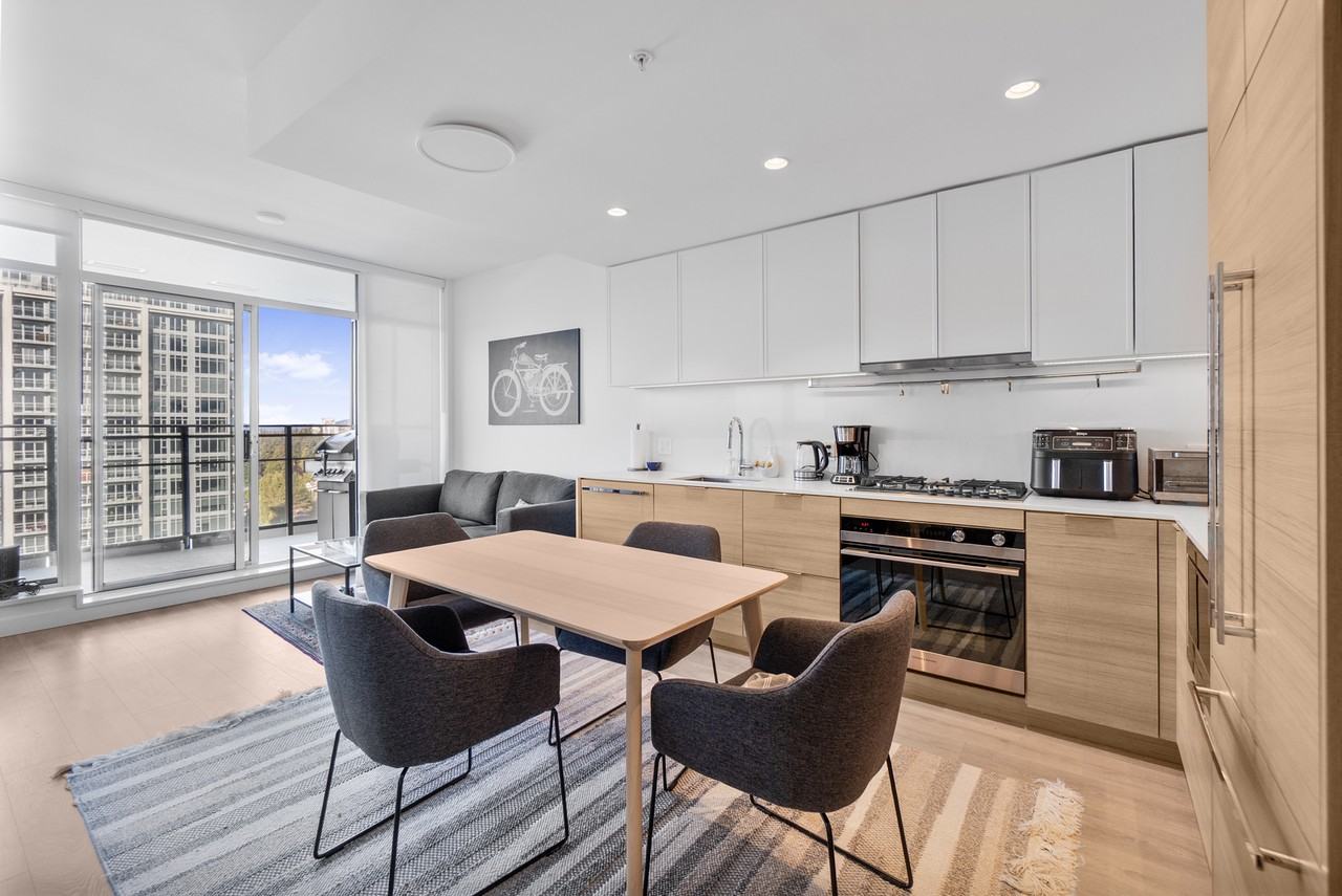 1045 Austin Avenue #1806 - Photo 5 of 35