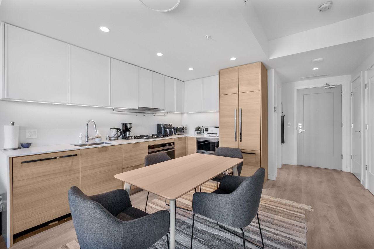1045 Austin Avenue #1806 - Photo 7 of 35
