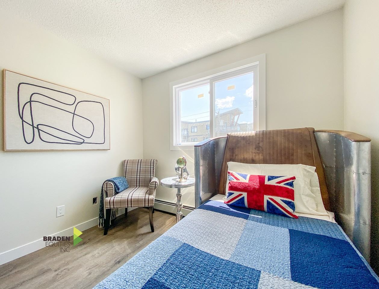 Strathcona Apartments - Photo 4 of 29