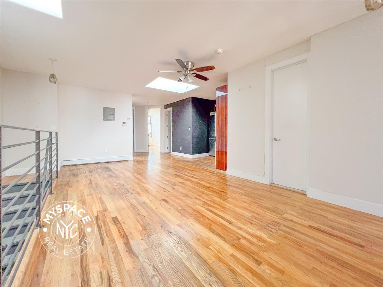 1044 Putnam Ave #4 - Photo 3 of 15