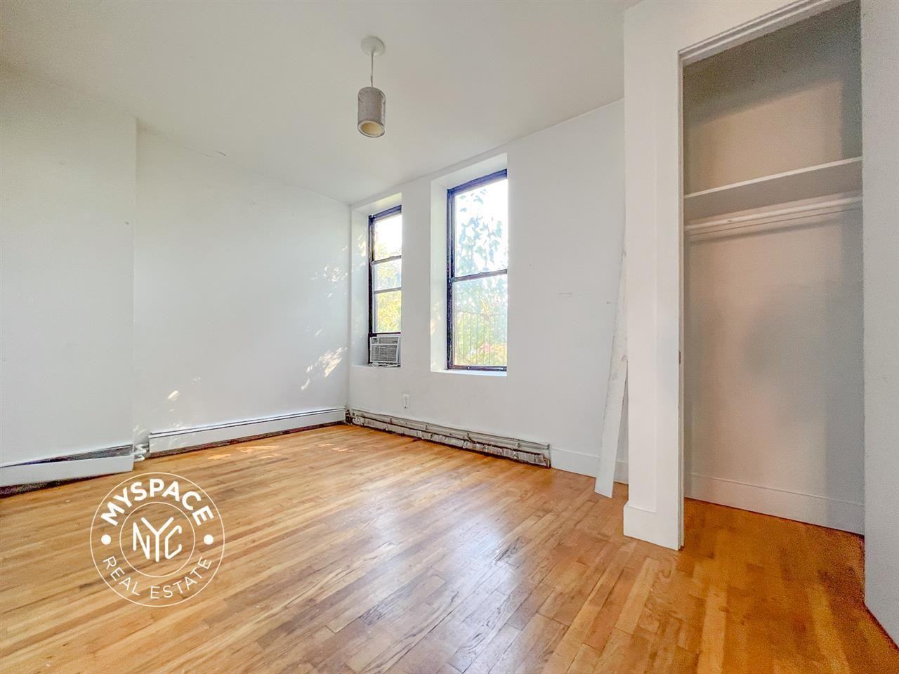 1044 Putnam Ave #4 - Photo 5 of 15