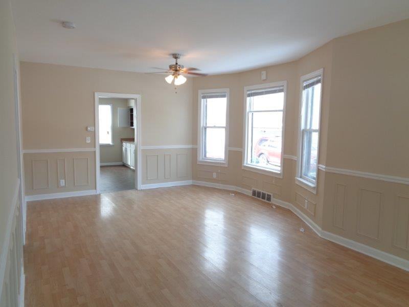 15630 Drexel Ave - Photo 3 of 19