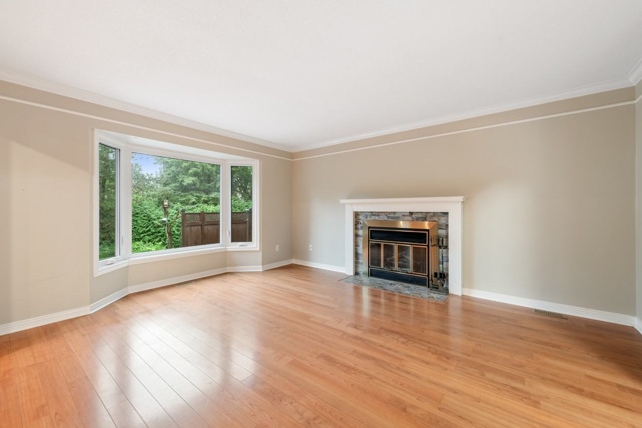 41 Hawley Cres - Photo 6 of 36