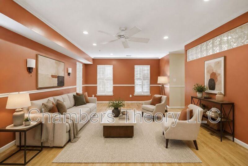 11308 King George Dr #6 - Photo 3 of 34