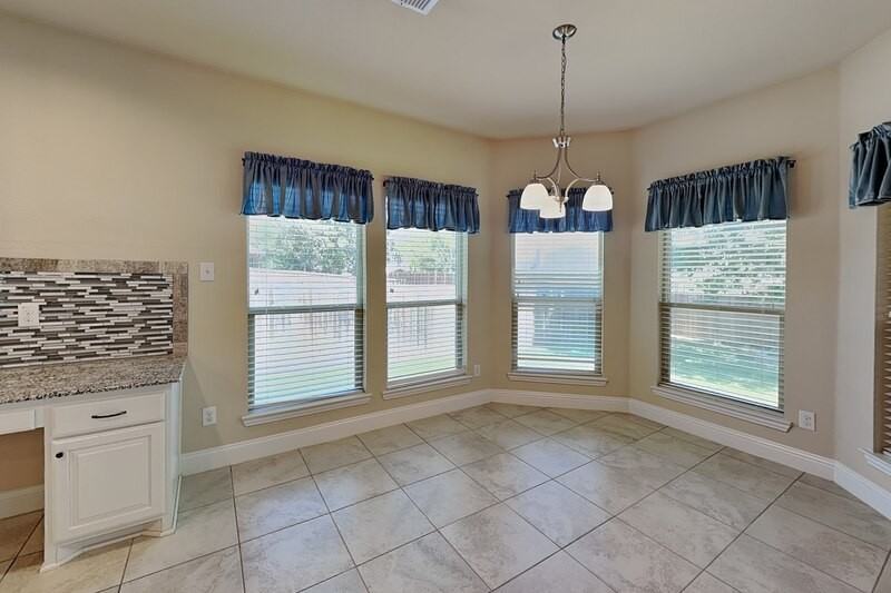 7417 Rose Crest Blvd - Photo 5 of 18