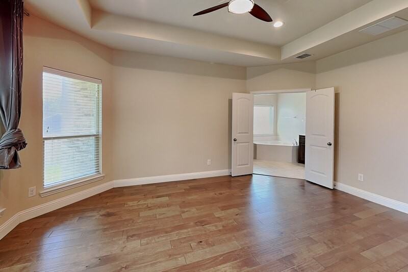 7417 Rose Crest Blvd - Photo 7 of 18
