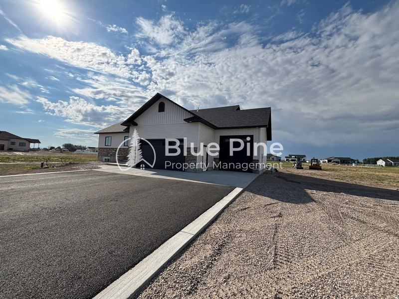 3766 En - Photo 3 of 50