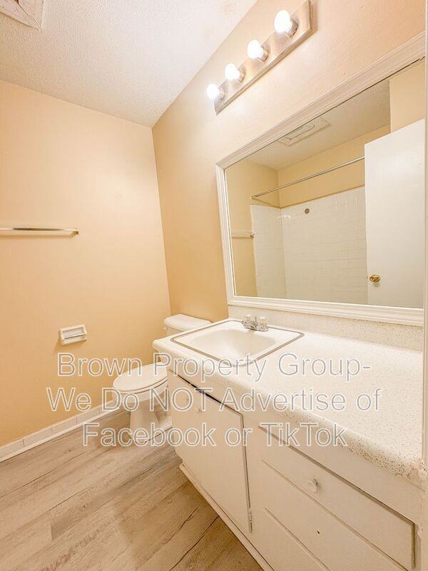 2310 Barrington Cir - Photo 7 of 13