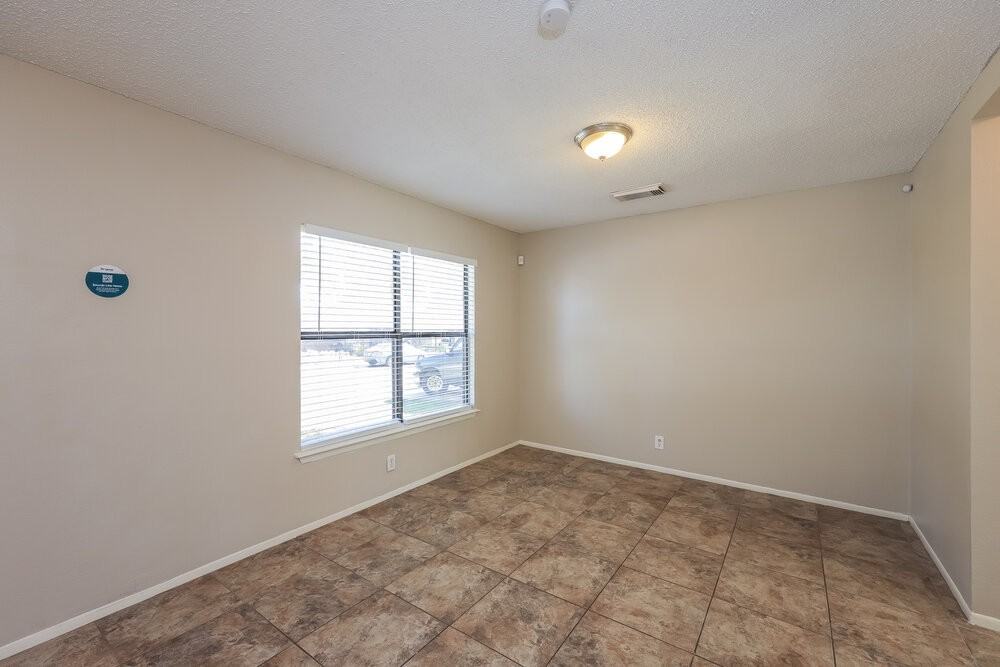 3191 Beacon Fld - Photo 7 of 17