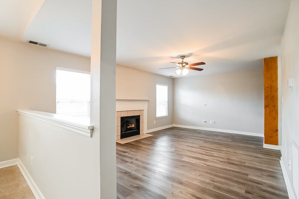 4706 Capstone Dr - Photo 5 of 17