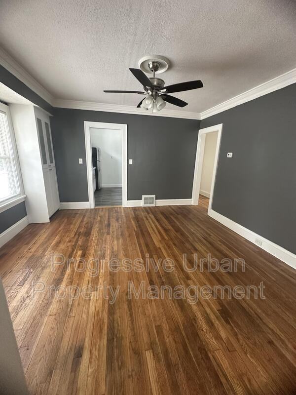 1337 W 106th St #2 - Photo 7 of 36