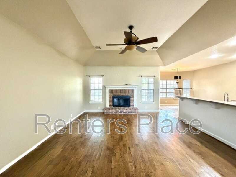 204 N Magnolia Ct - Photo 3 of 19