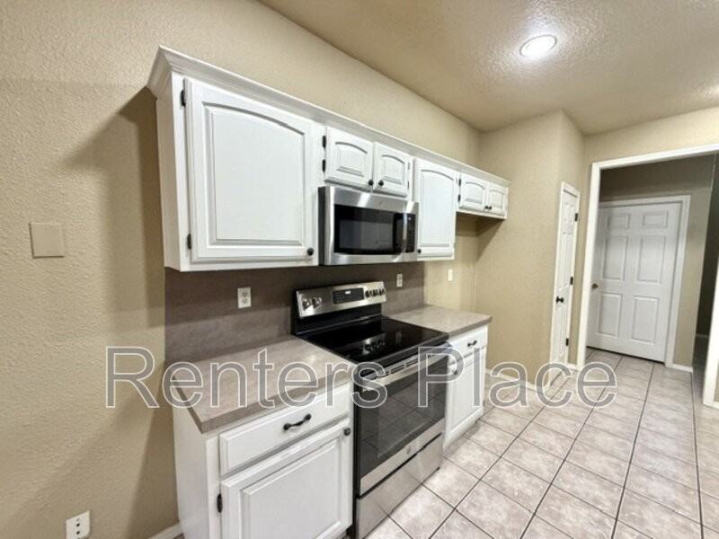 204 N Magnolia Ct - Photo 6 of 19