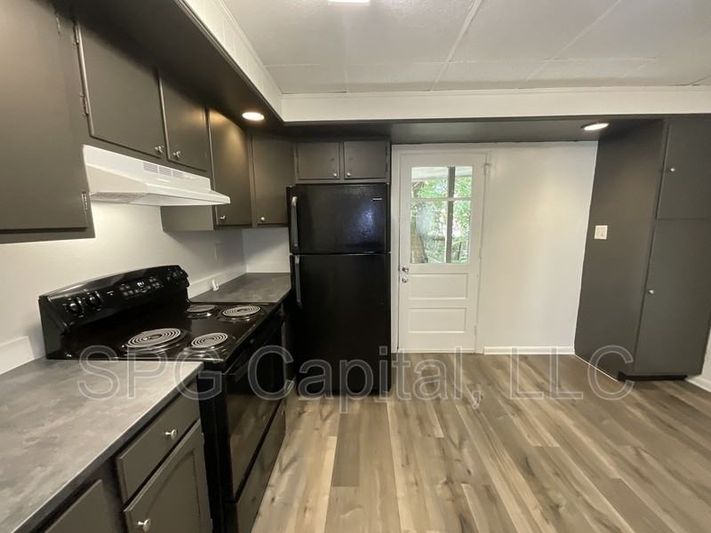 712 W Mason Ave - Photo 2 of 10