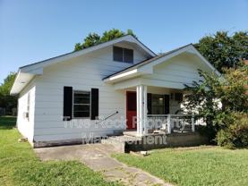 811 E 15th St - Photo 1 of 1