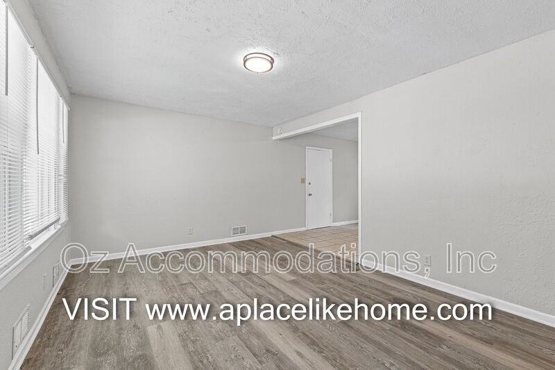 9811 Marsh Ave - Photo 5 of 26