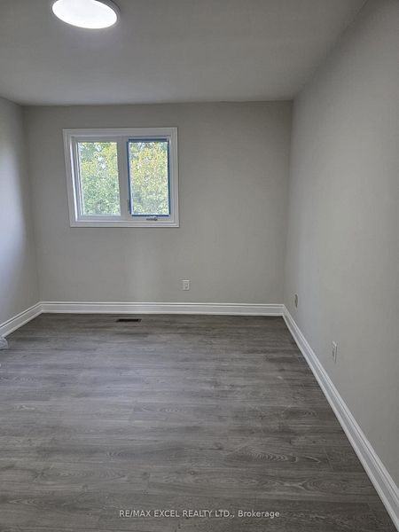 420 Winfield Terrace - Photo 5 of 12