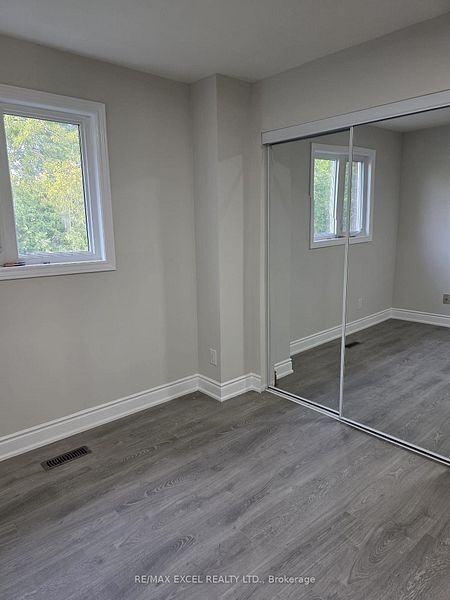 420 Winfield Terrace - Photo 7 of 12