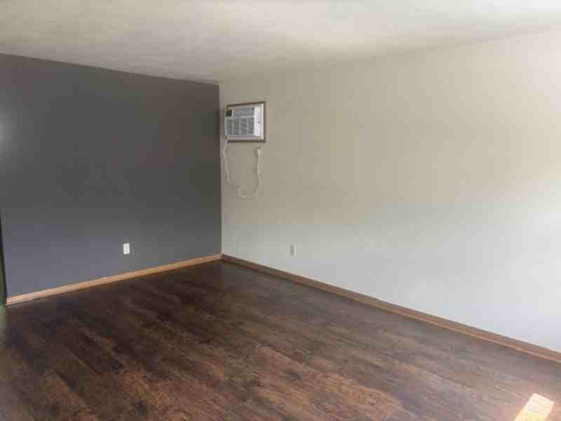 808 Harney Ave - Photo 7 of 24