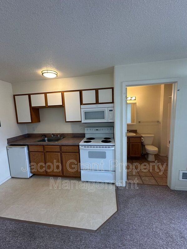 1378 Curlew Dr #235 - Photo 3 of 7